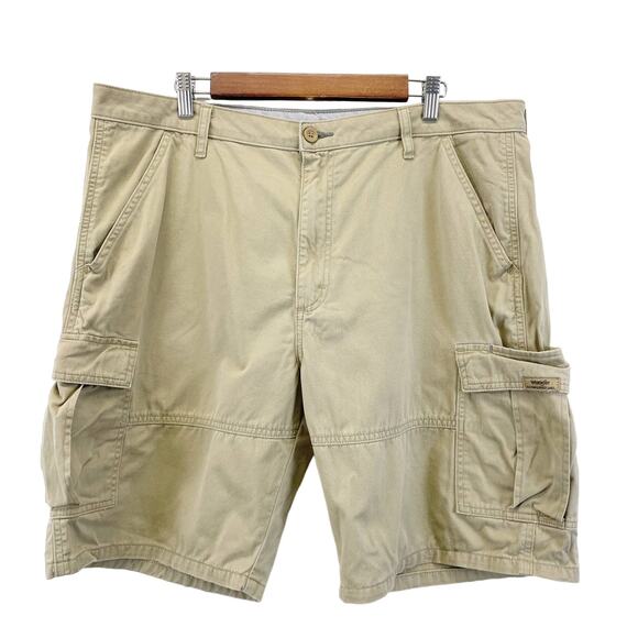Wrangler‎ Mens 38 Cargo Shorts Khaki Tan Outdoor Summer Dad 60SFWGR - Picture 1 of 10